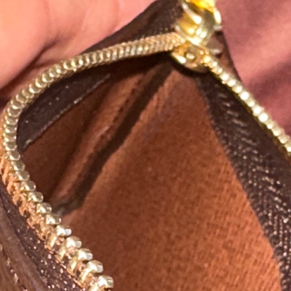 Louis Vuitton Brown Monogram Key and Card Holder Pouch - Picture 4 of 7